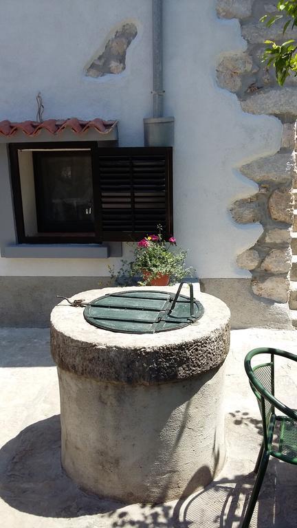 Apartment Ilario Cres Exterior photo